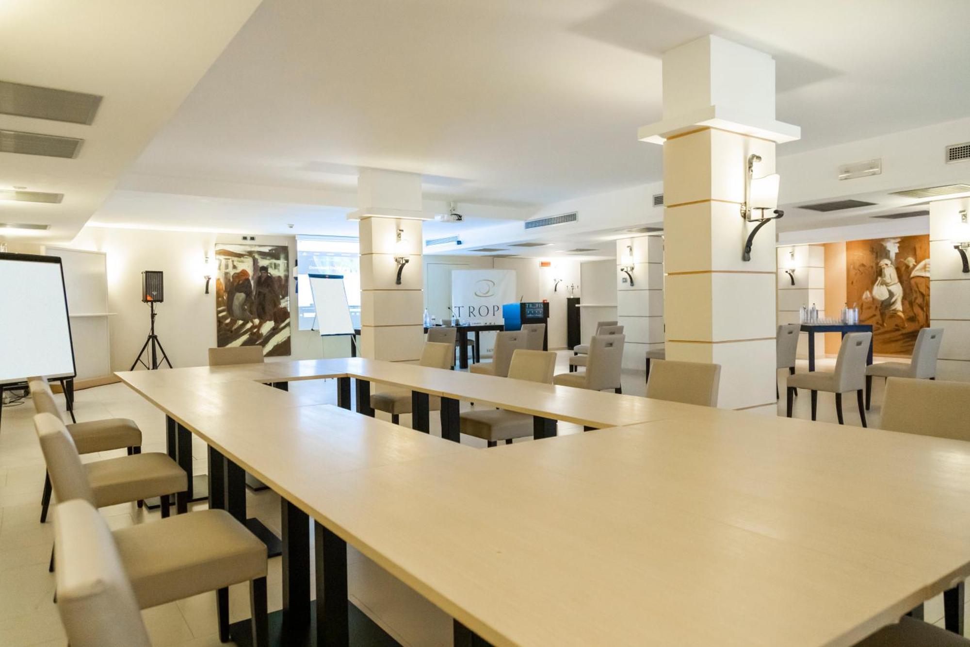 Tropis Hotel 4*
