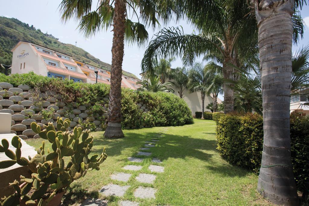 Tropis Hotel 4*